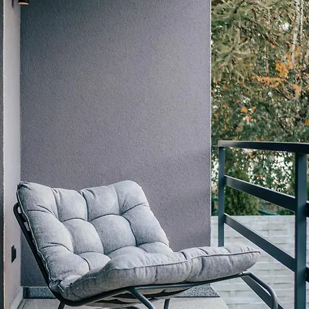 Balans Nad Jeziorem Apartment *